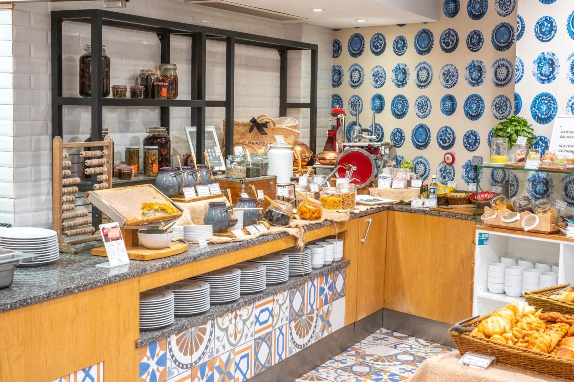 Monchique Resort & Spa エクステリア 写真 A buffet at a hotel
